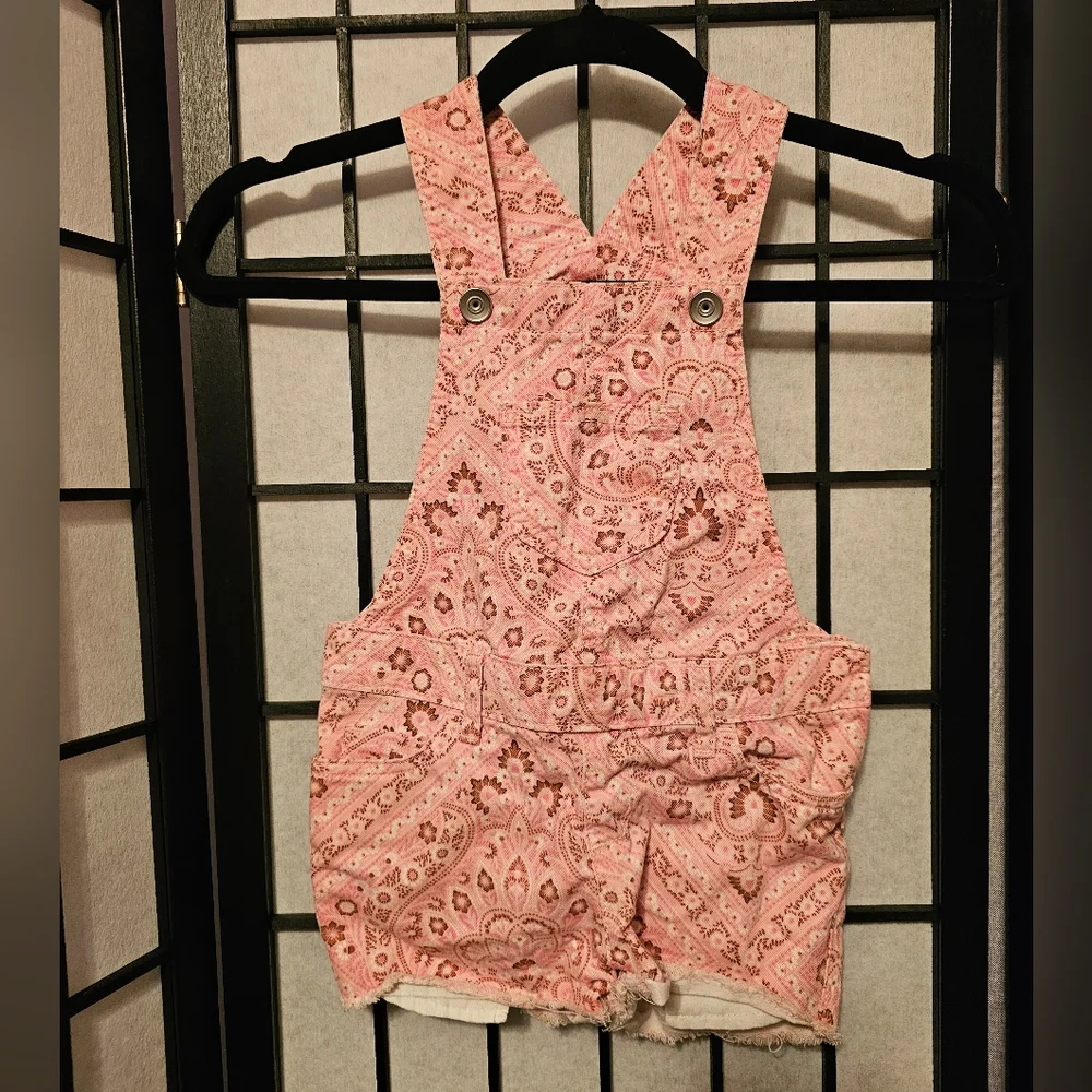 The‎ Children's Place Pink Paisley Denim Overalls Size 4 Romper